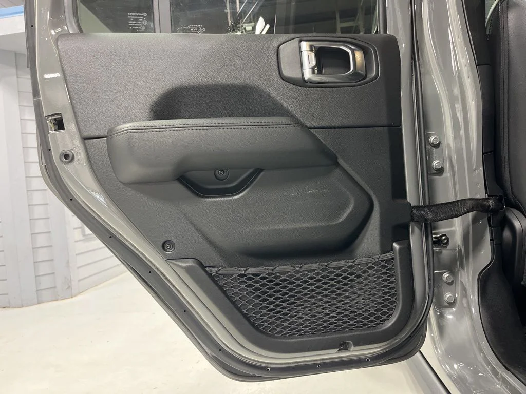Used 2022 Gray Clearcoat Jeep Unlimited Sahara Altitude image 32