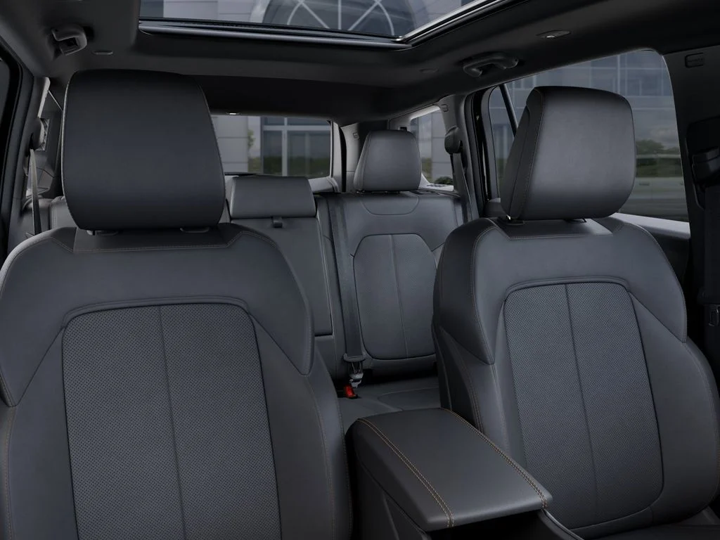 New 2026 Diamond Black Crystal Pearl-Coat Exterior Paint Jeep Limited image 26
