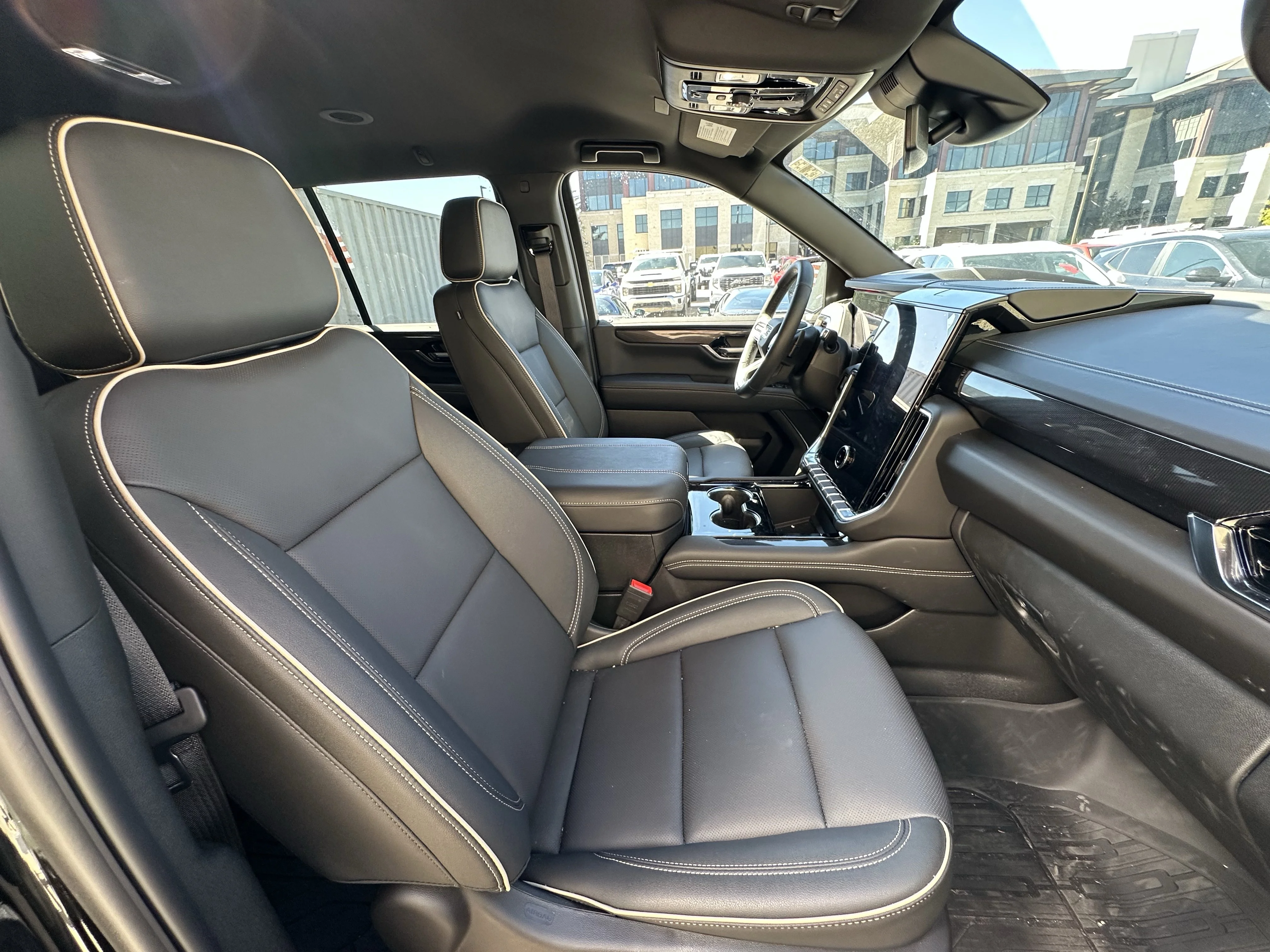New 2026 Onyx Black GMC Elevation image 18