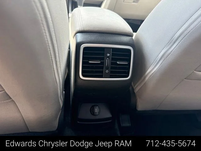 Used 2020 Red Kia LX image 29