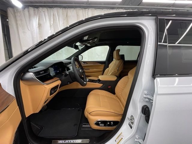 New 2026 Bright White Clear-Coat Exterior Paint Jeep Summit image 10