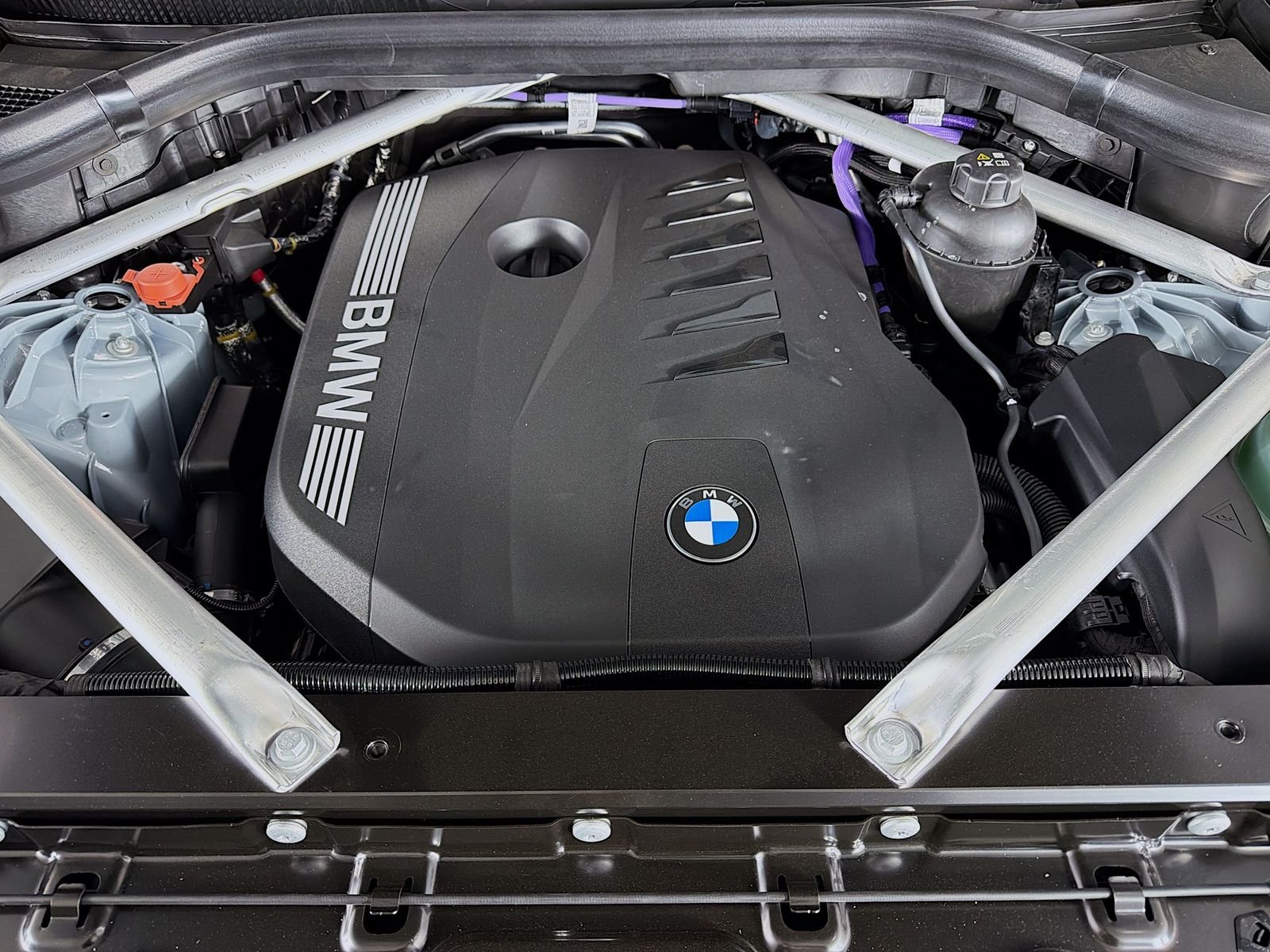 New 2026 Brooklyn Grey Metallic BMW sDrive40i image 32