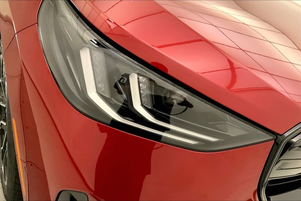 Used 2026 Vegas Red Metallic BMW  image 26
