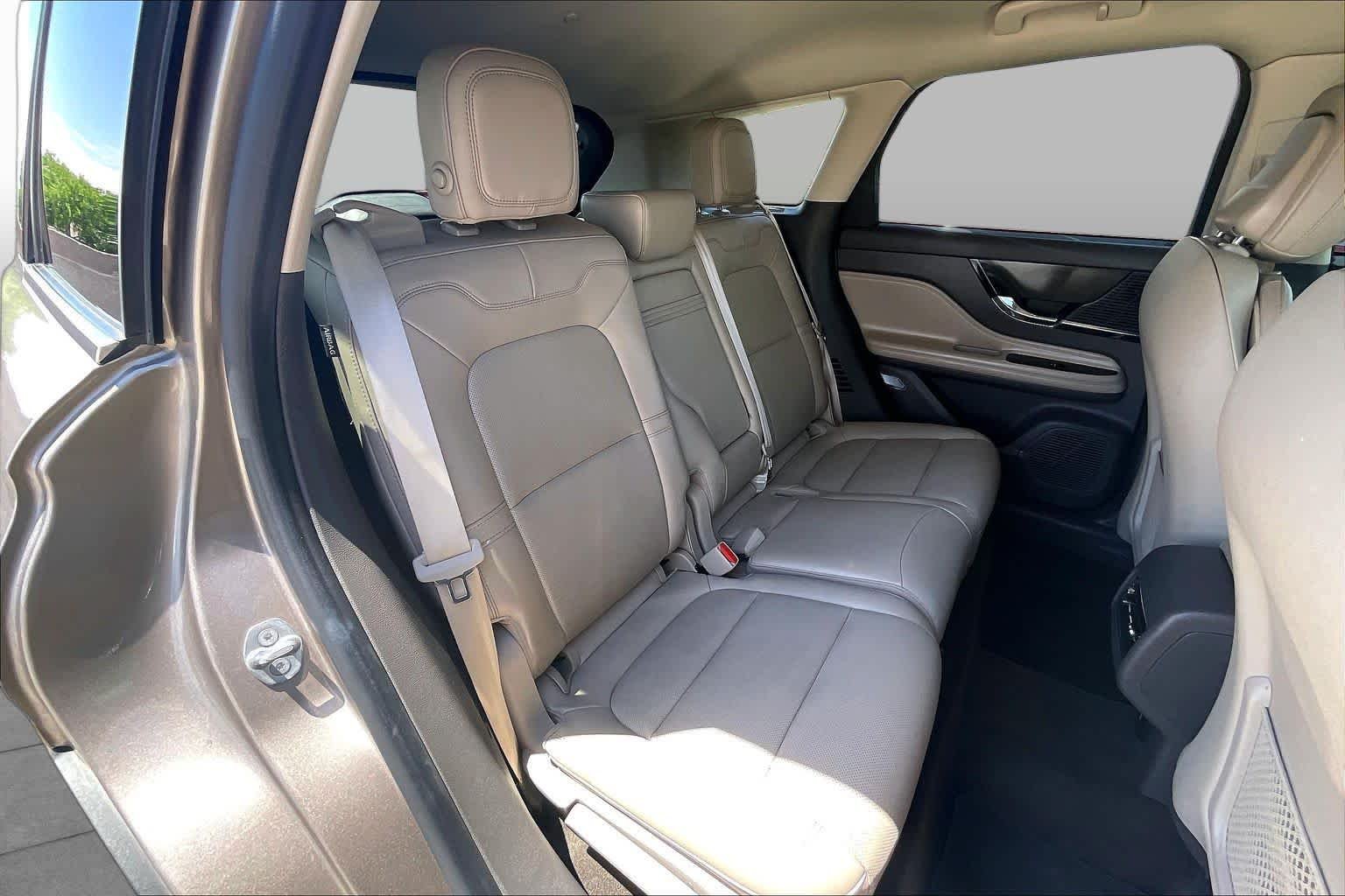 Used 2020 Iced Mocha Lincoln Standard image 18