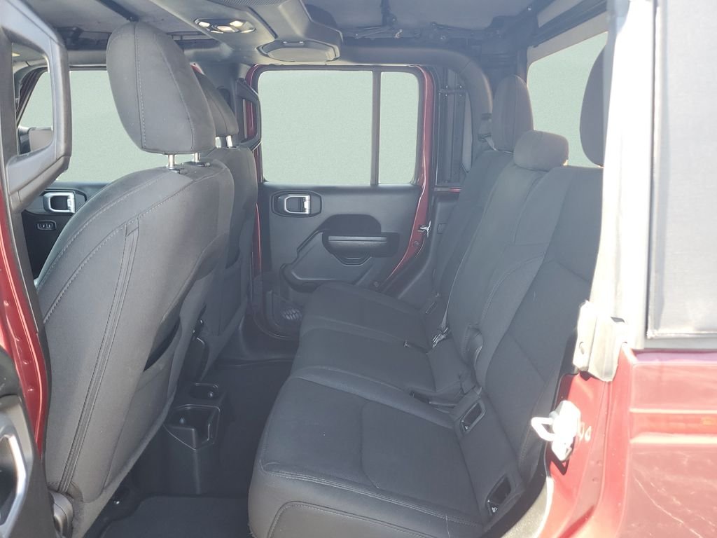 Used 2021  Jeep Sport image 10