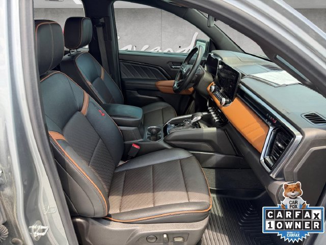 Used 2025 Sterling Metallic GMC AT4 image 24