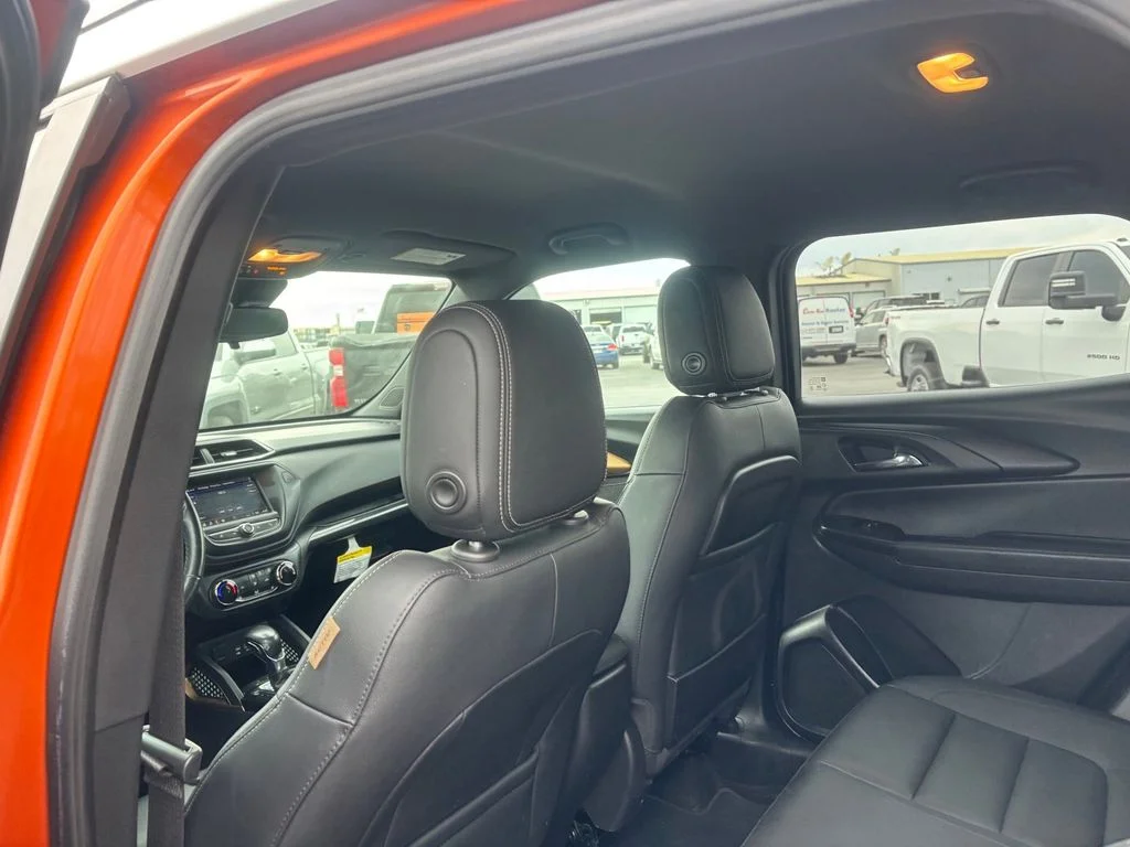 Used 2022 Red Chevrolet ACTIV image 25