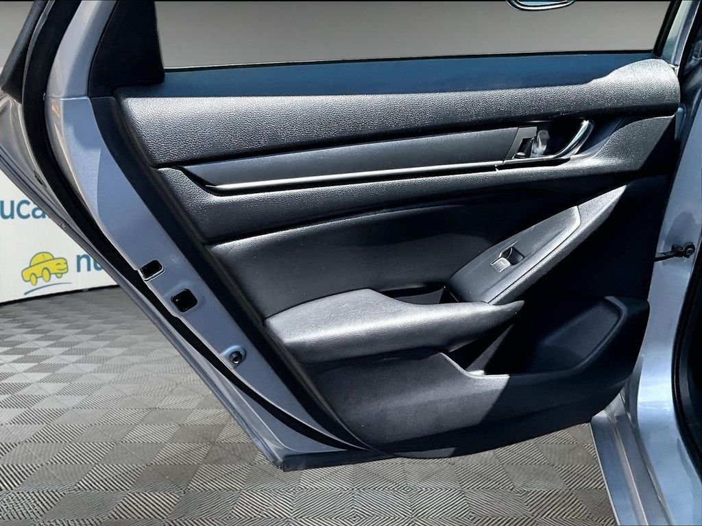 Used 2019 Silver Honda LX image 21