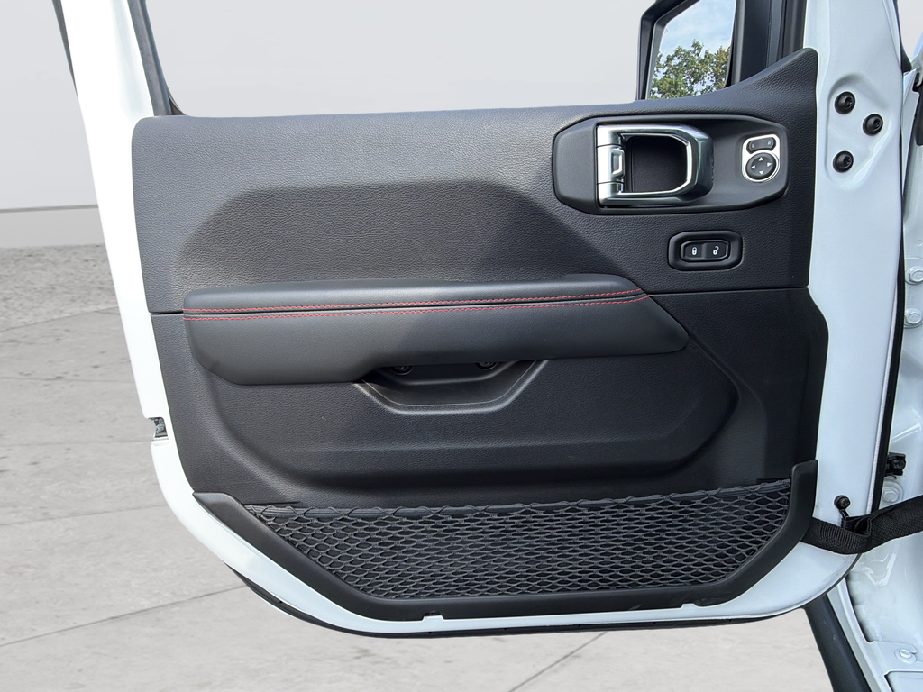 Used 2026 White Jeep Rubicon image 39