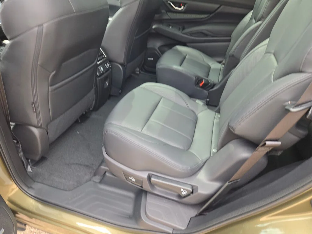 New 2026 AUTUMN GREEN METALLIC Subaru Onyx Edition Touring 7-Passenger image 16