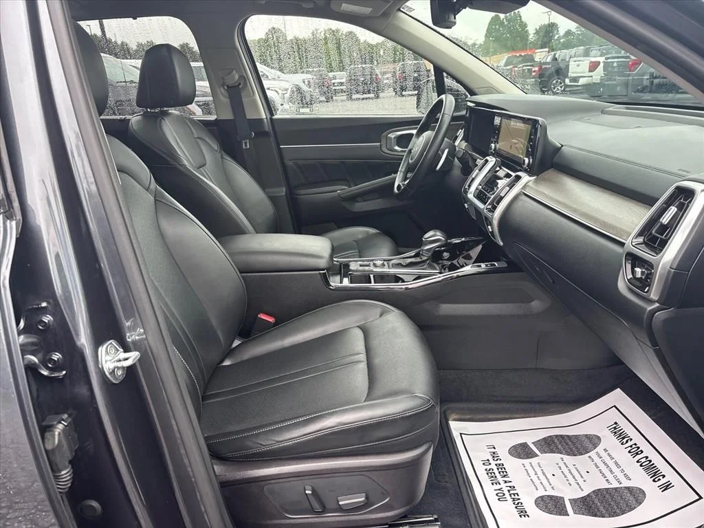 Used 2022 Black Kia X-Line EX image 11