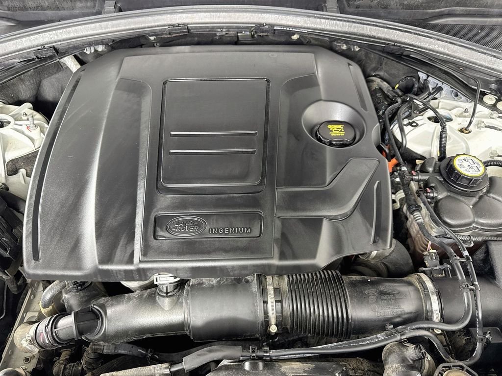 Used 2021 Fuji White Land Rover P250 R-Dynamic S image 39