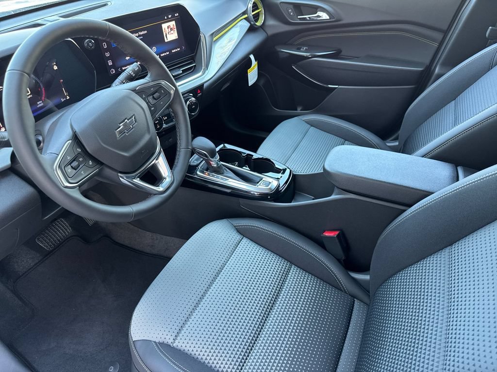 2026 Chevrolet Trax LT - Photo 9