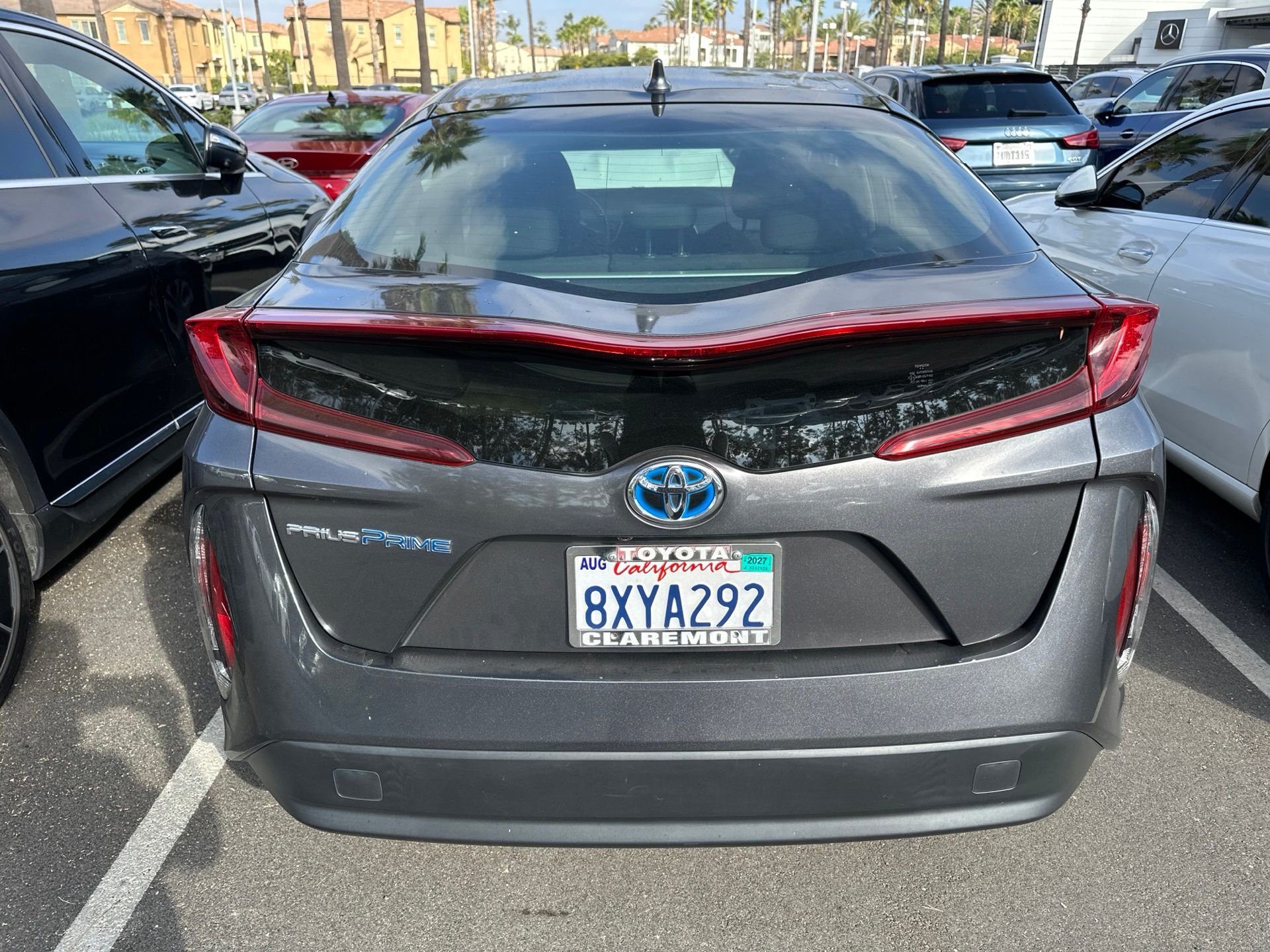 Used 2022 Gray Toyota LE image 11