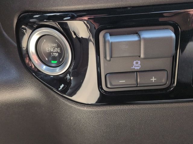 Used 2025 Black Chevrolet LT (2FL) image 19