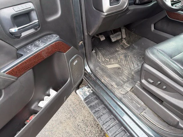 Used 2018 Dark Slate Metallic GMC SLT image 14