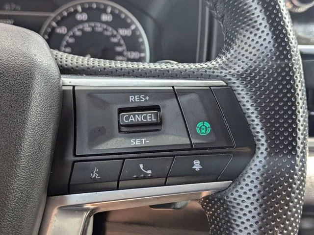 Used 2024  Mitsubishi SE Black Edition image 26