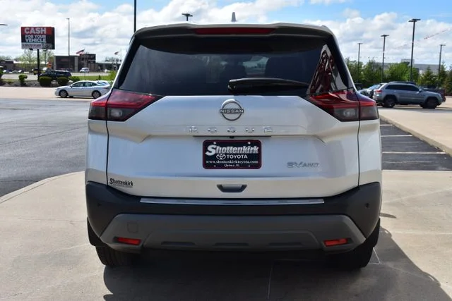 Used 2022 Silver Nissan SV image 6