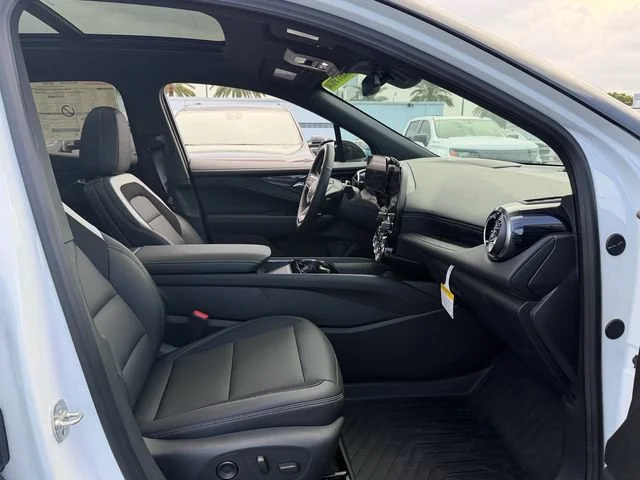 New 2026 Summit White Chevrolet LT image 6