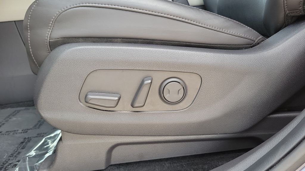 Certified Used 2024 Blue Kia LX image 16