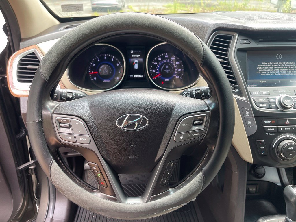 Used 2014 Brown Hyundai Base image 17