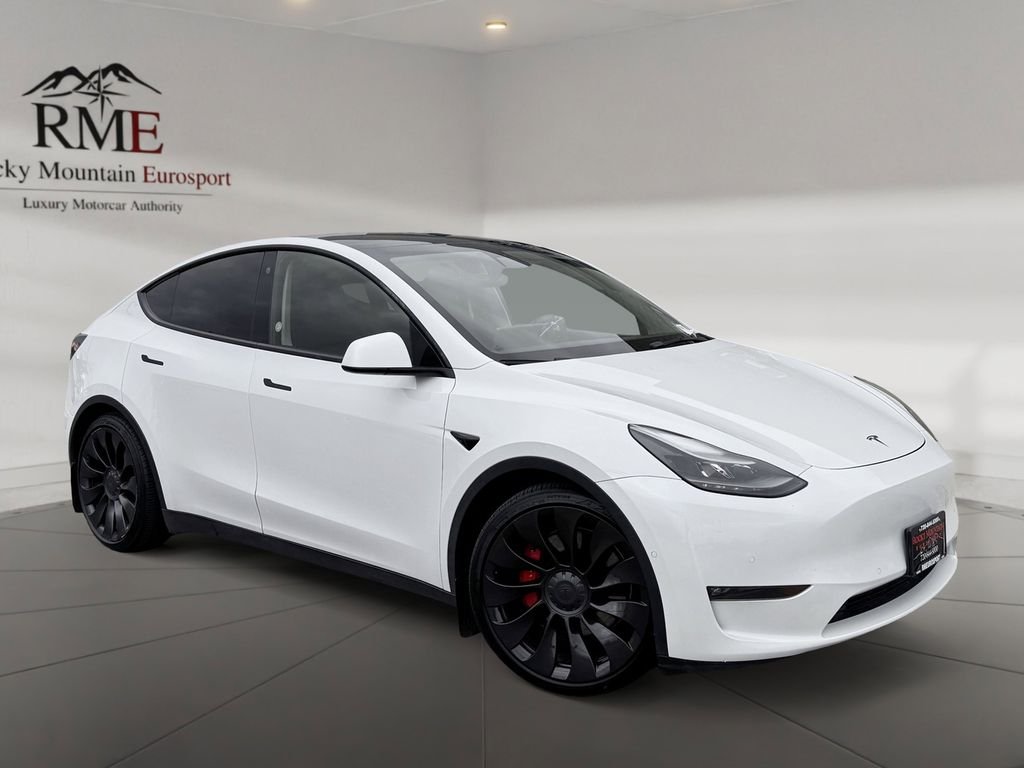 2022 Tesla Model Y Performance Dual Motor All-Wheel Drive's photo