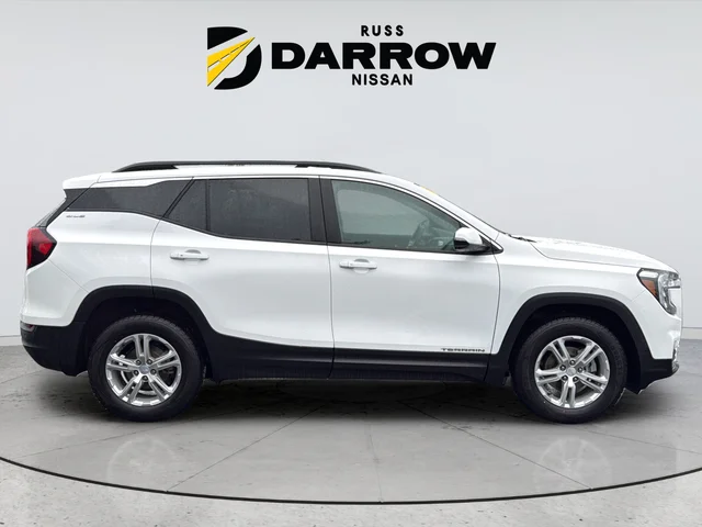 Used 2023 White GMC SLE image 6