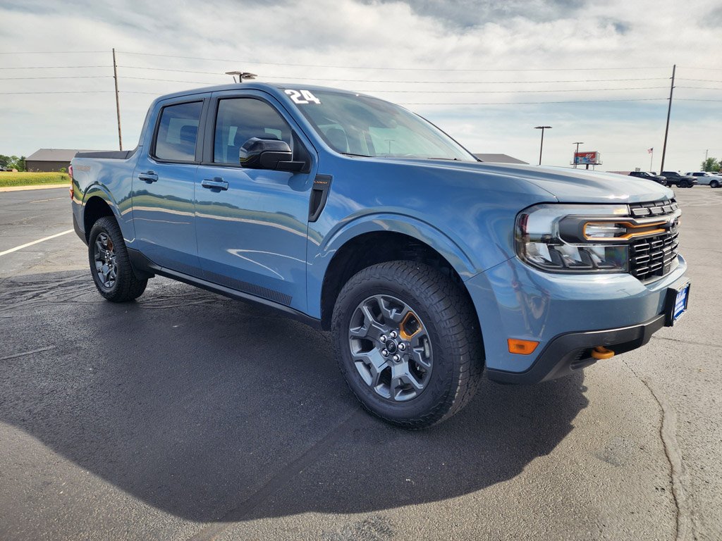 Used 2024 Azure Gray Metallic Tri-Coat Ford LARIAT Advanced image 3