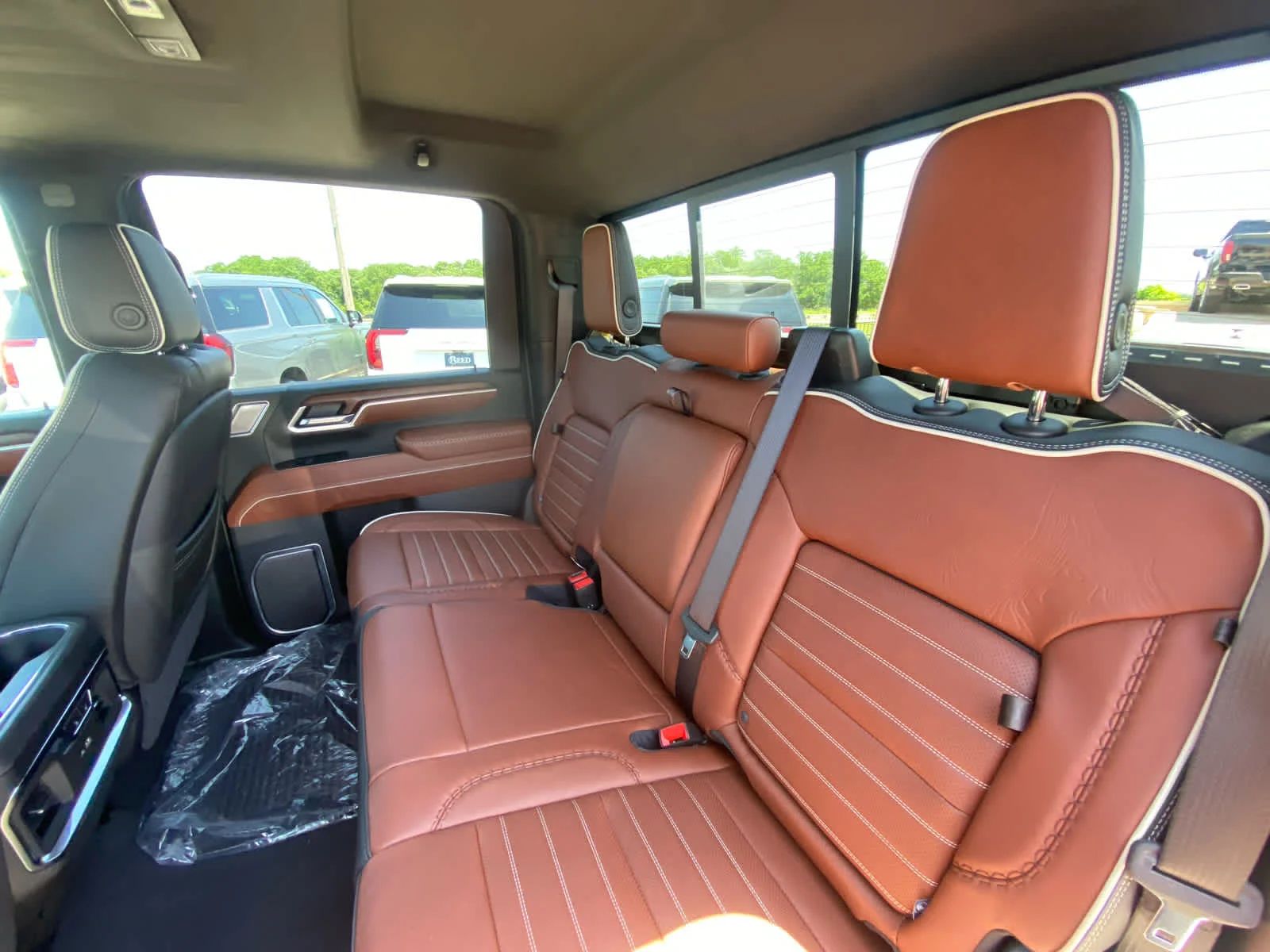 New 2026 Glacier White Tricoat GMC Denali Ultimate image 24