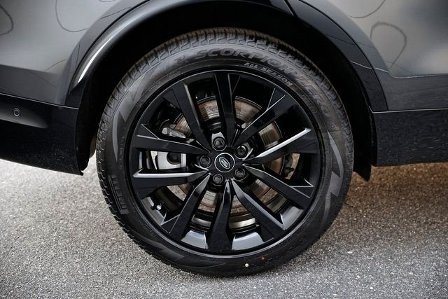 2026 Land Rover Discovery Gemini Edition - Photo 12