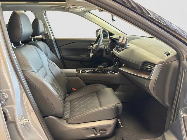 New 2026 Gray Nissan Platinum image 16