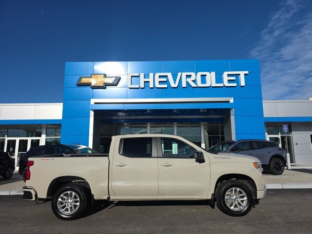 Used 2026 White Sands Chevrolet RST image 3