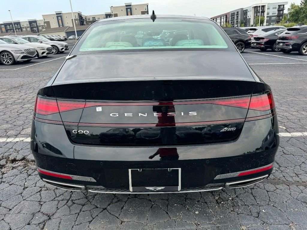 New 2026 Maui Black Genesis 3.5T E-SC MHEV image 4
