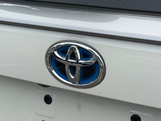 Used 2021 White Toyota XSE image 15