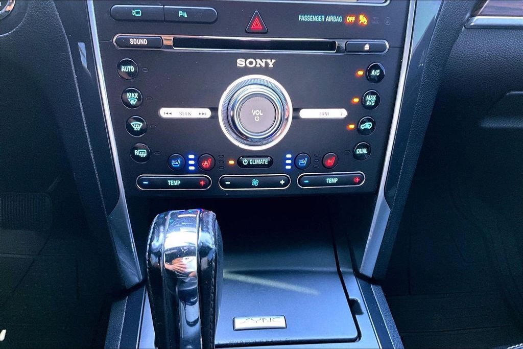 Used 2017 Gray Ford Limited image 24
