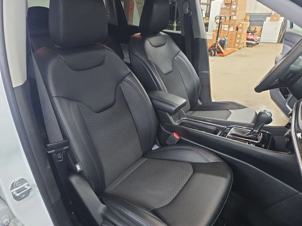 Certified Used 2022 White Jeep Latitude image 24