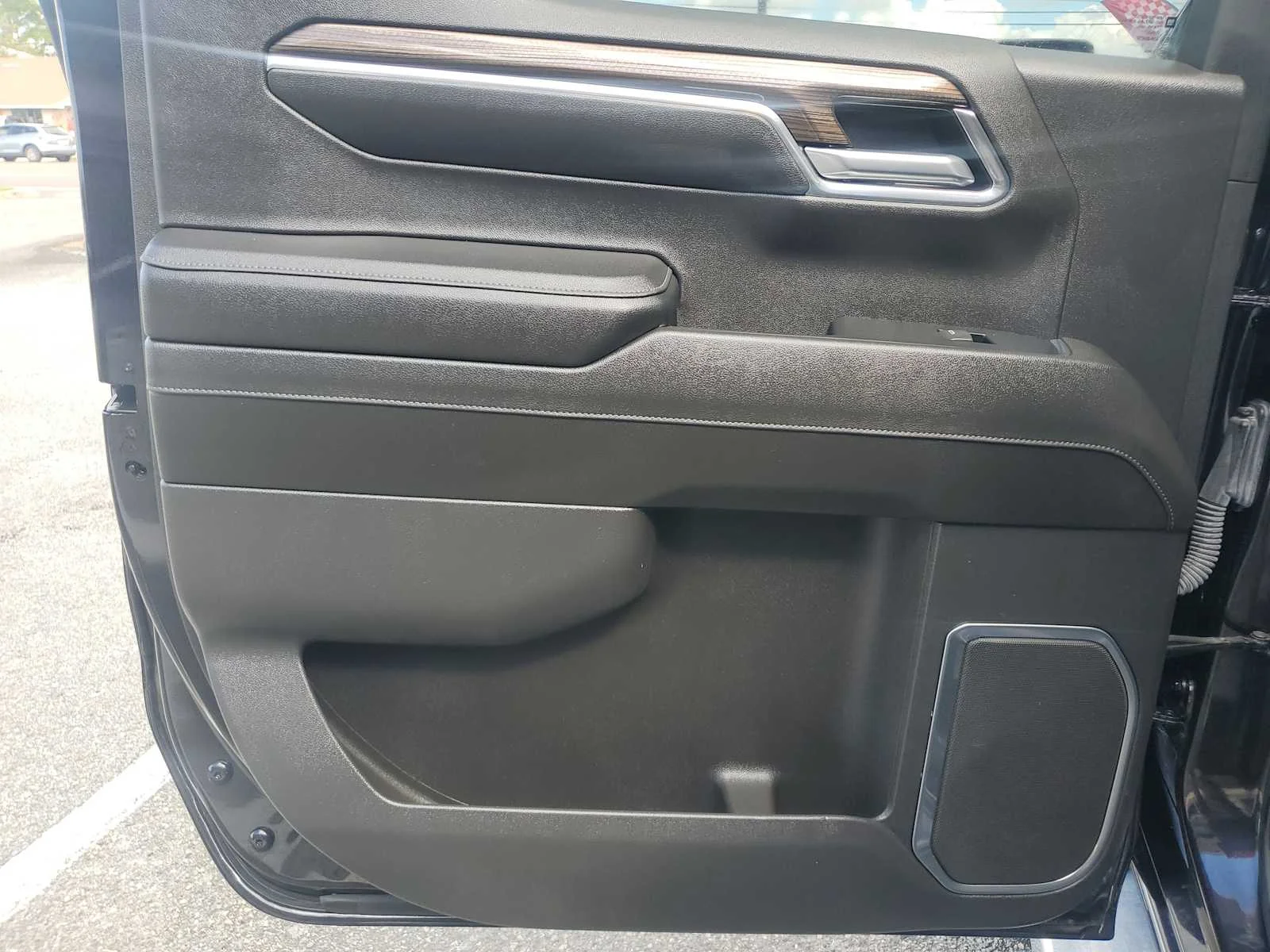 Used 2023 DARK ASH METALLIC Chevrolet LT image 19