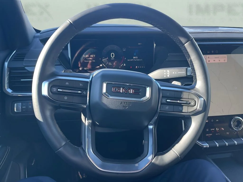 Used 2025 Summit White GMC Elevation image 19