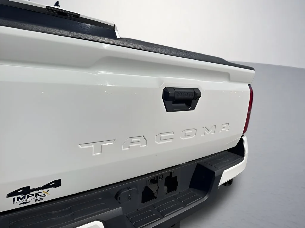 Used 2024 White Toyota SR5 image 33