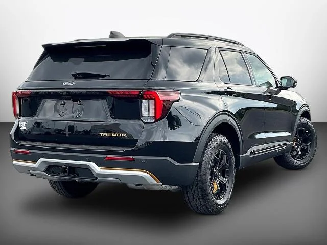 New 2026 Agate Black Metallic Ford Tremor® image 49
