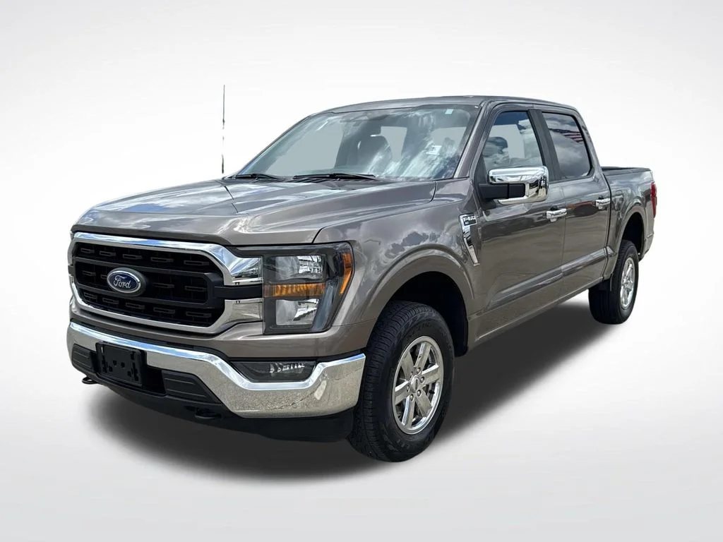 Used 2023 Gray Ford XLT image 3