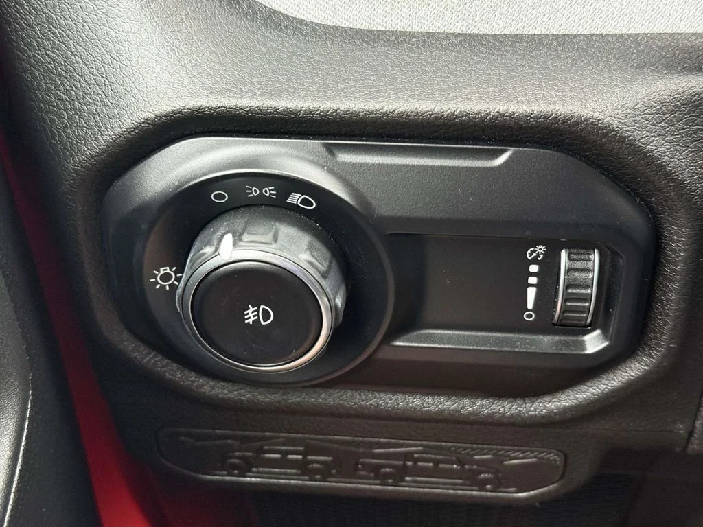 Used 2025 Red Jeep Sport image 27