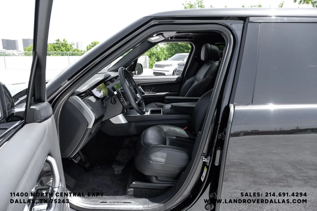 Used 2023 Black Land Rover Autobiography image 37