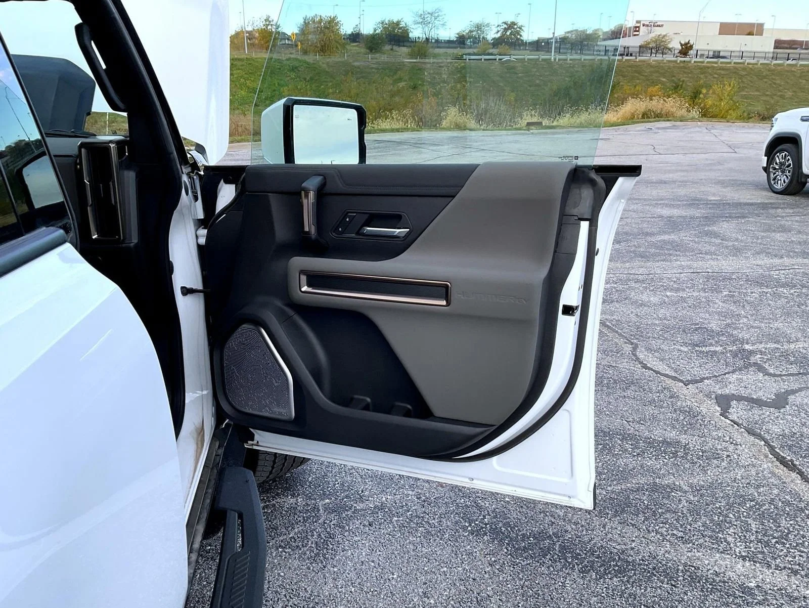 2025 GMC HUMMER EV 2X - Photo 16