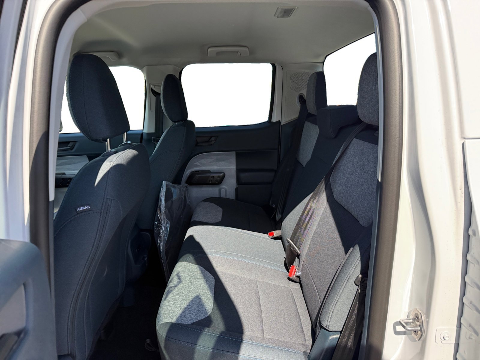 New 2026 Oxford White Ford XLT image 16