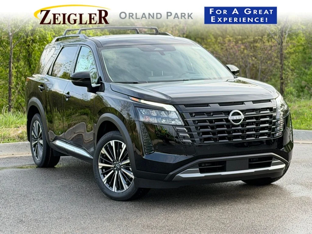 2026 Nissan Pathfinder Platinum 4WD's photo