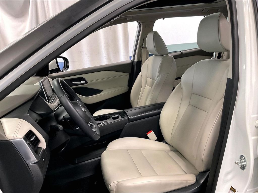 Certified Used 2023 White Nissan SV image 10