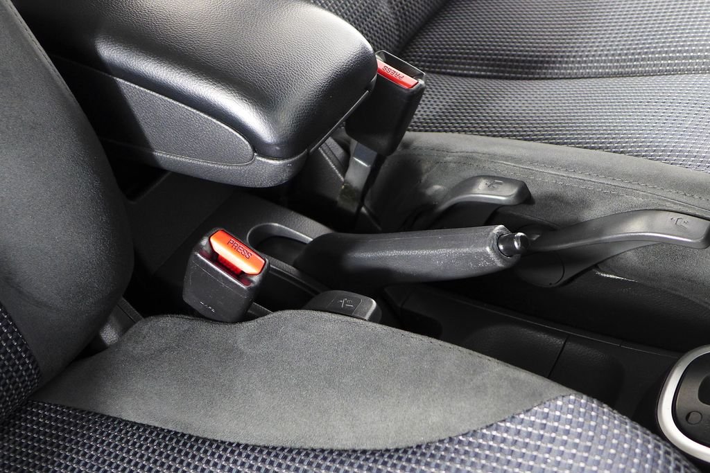 2012 Nissan Versa SL - Photo 16