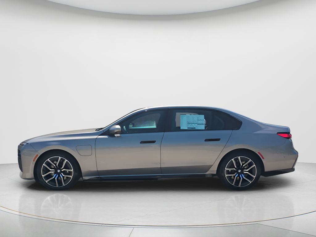 New 2026 Oxide Grey Metallic BMW 750e xDrive image 8