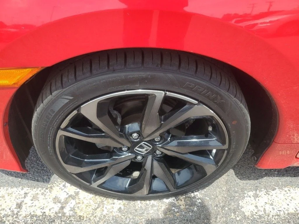 Used 2021  Honda Sport image 10